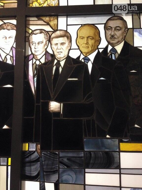В Одесском суде до сих пор смотрят на Януковича и Кивалова, как на "образец правосудия": фотофакт