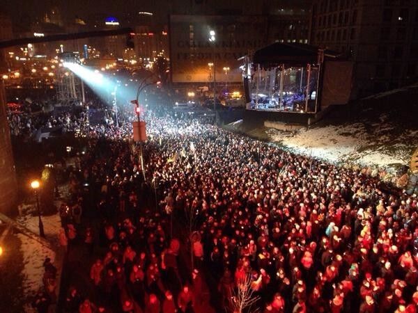Печаль и свет Майдана: фоторепортаж с годовщины расстрела Небесной сотни