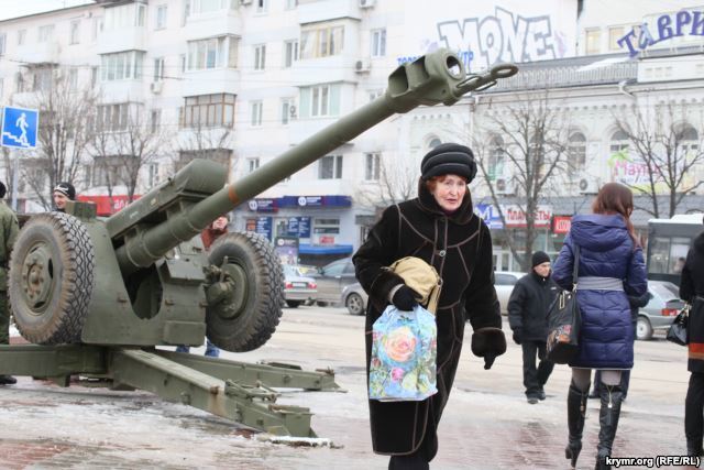 Оккупанты свезли в центр Симферополя "Грады" и минометы: опубликованы фото