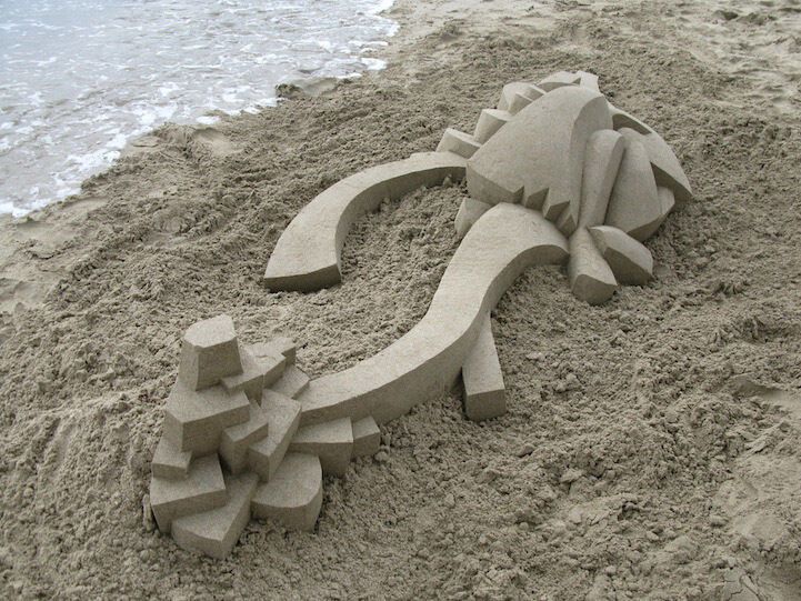 Недолговечная красота: удивительные геометрические фигуры на песке