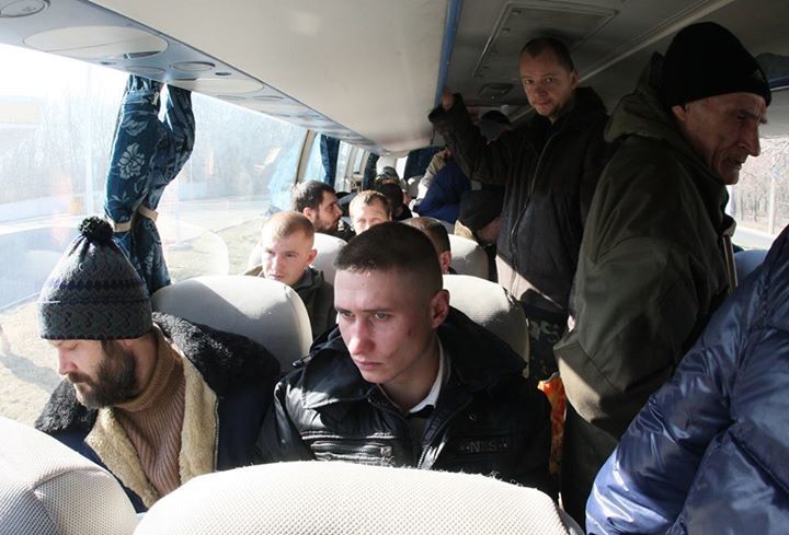 На Донбассе освободили из плена 139 украинских воинов. Опубликованы первые списки