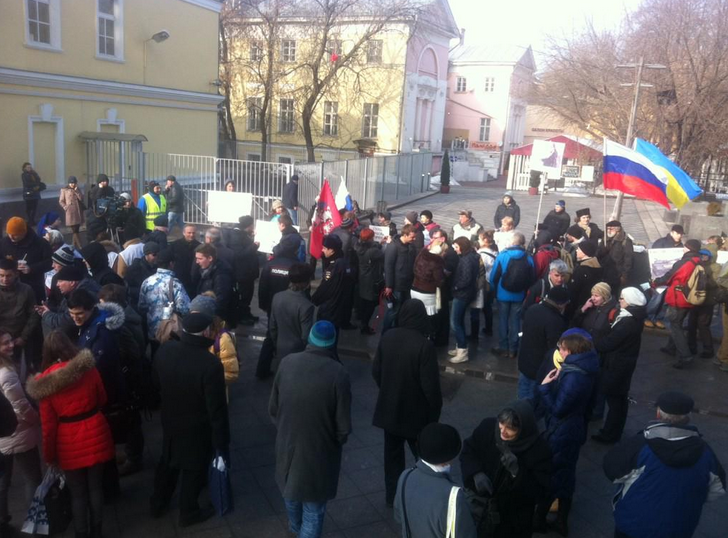 "Русский мир - это ложь?" В Москве протестовали против войны с Украиной: фото с митинга