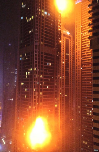В Дубае вспыхнул 79-этажный небоскреб "Факел": фото и видео пожара
