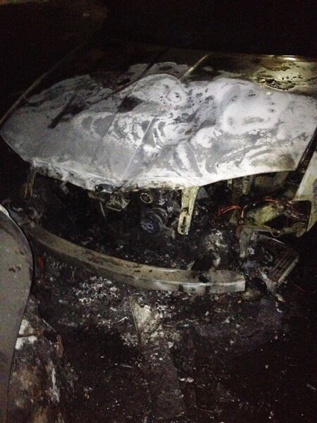 В Киеве ночью горели четыре автомобиля