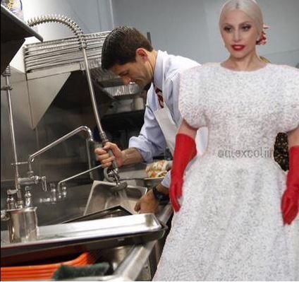 Перчатки Леди Гага на "Оскаре" стали предметом насмешек в сети
