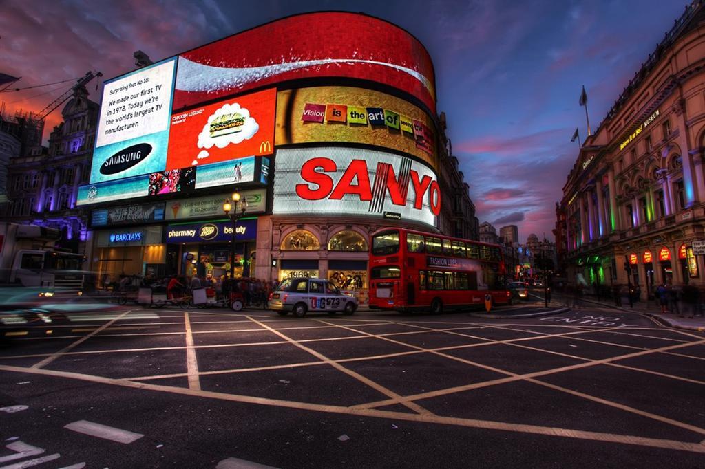 10 самых знаменитых улиц мира, которые стоит увидеть воочию