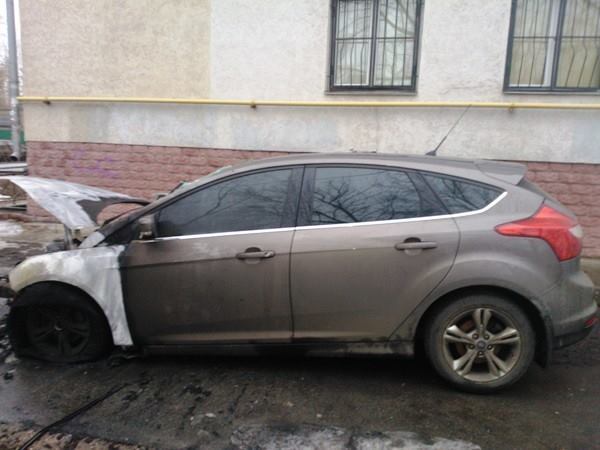 В Киеве ночью горели четыре автомобиля