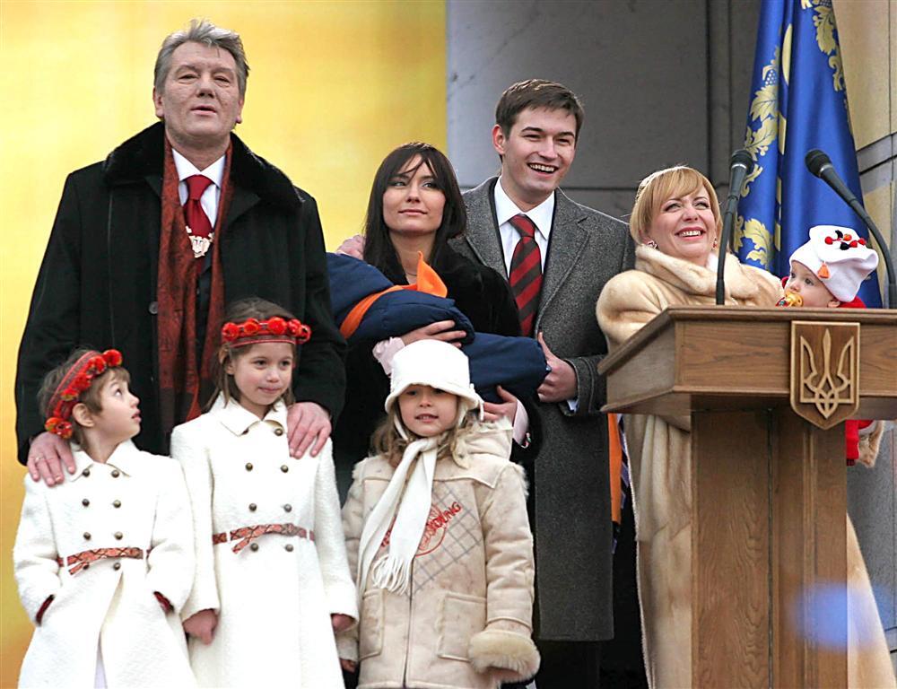 Виктор Ющенко отмечает 61-летие: 10 громких цитат и лучшие фото