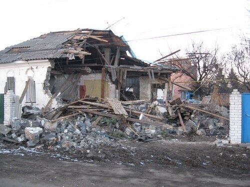 Опубликованы фото и видео разбитых террористами Попасной и поселка возле Дебальцево