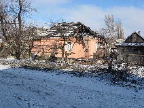 Опубликованы фото и видео разбитых террористами Попасной и поселка возле Дебальцево