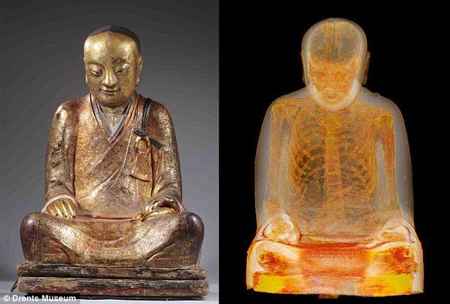Сотрудники музея нашли внутри статуи Будды древнюю мумию