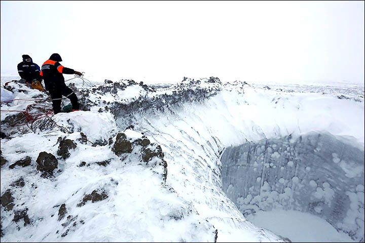 В России обнаружили десятки гигантских кратеров, которые опасны для окружающей среды
