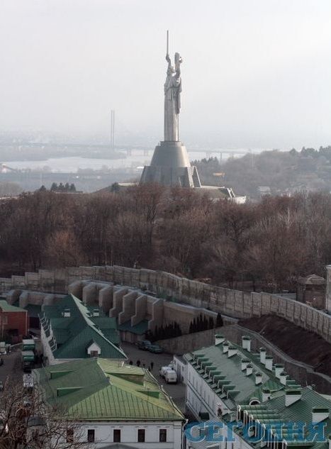 Как выглядит Киев с 96-метровой Лаврской колокольни: опубликованы фото