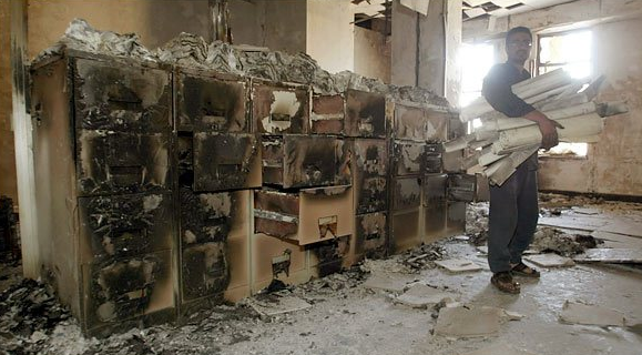 Бойовики ІД кувалдами зруйнували тисячолітні пам'ятники історії, тому що їм "наказав Пророк"