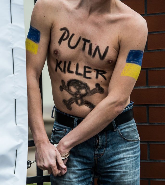 "Putin killer": в Праге митинговали против агрессии России в отношении Украины. Фотофакт