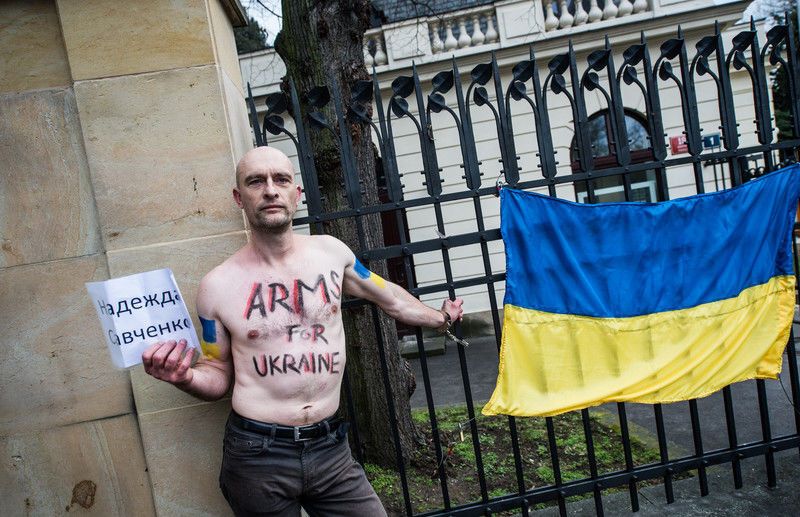 "Putin killer": в Праге митинговали против агрессии России в отношении Украины. Фотофакт