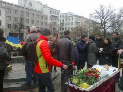 Харьков на коленях попрощался с погибшим в ходе теракта 15-летним школьником