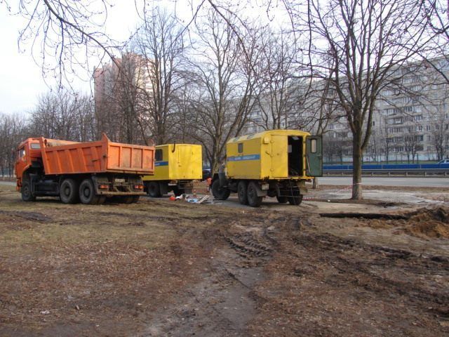 В Киеве из-за прорыва трубы на проспекте образовалось "озеро": опубликованы фото