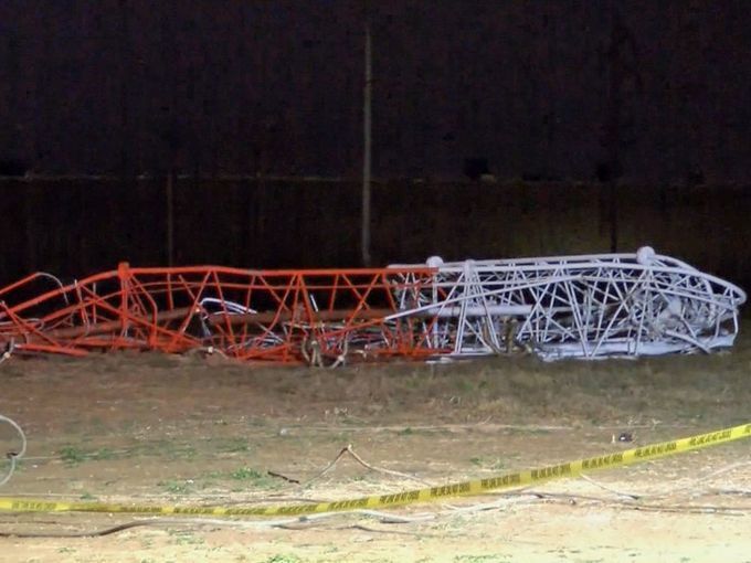 В США самолет столкнулся с телебашней. Фото с места авиакатастрофы
