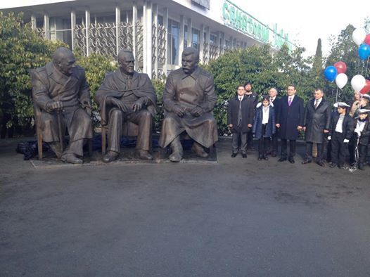 Оккупанты открыли в Крыму памятник Сталину: фотофакт