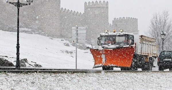 Солнечную Испанию внезапно завалило снегом: удивительные фото и видео