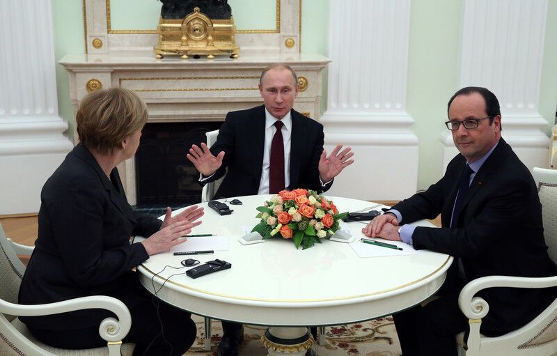 У Путина, Олланда и Меркель прокомментировали переговоры в Кремле по Украине. Опубликованы фото и видео со встречи