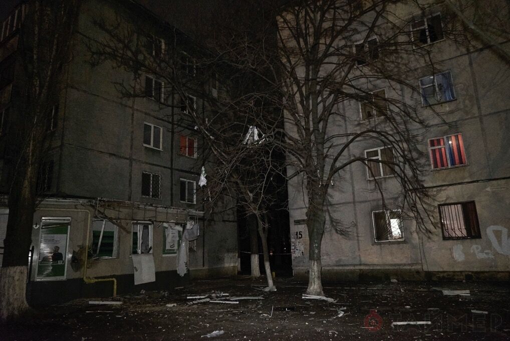 В Одессе у отделения банка прогремел мощный взрыв: фото последствий