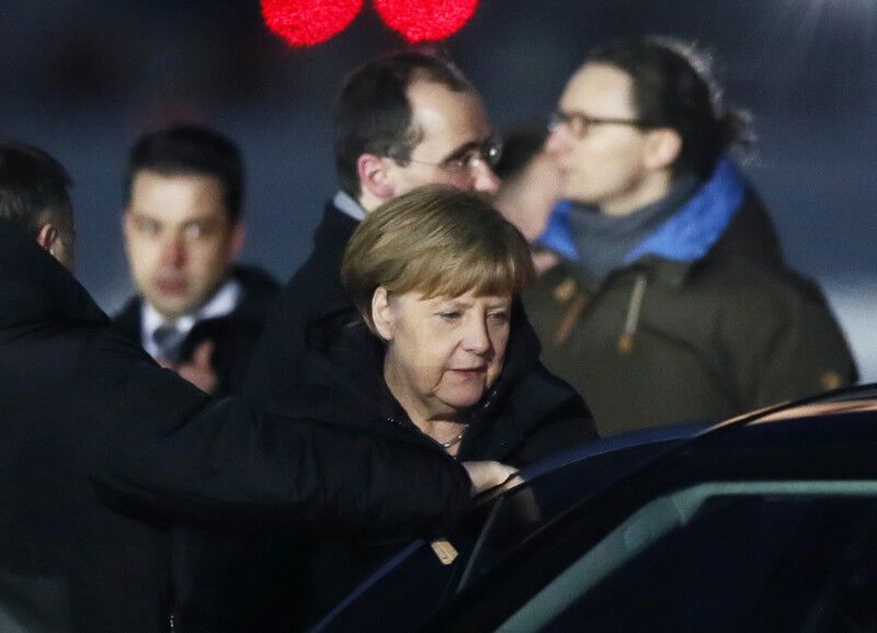Олланд і Меркель прилетіли до Москви на переговори з Путіним: фотофакт