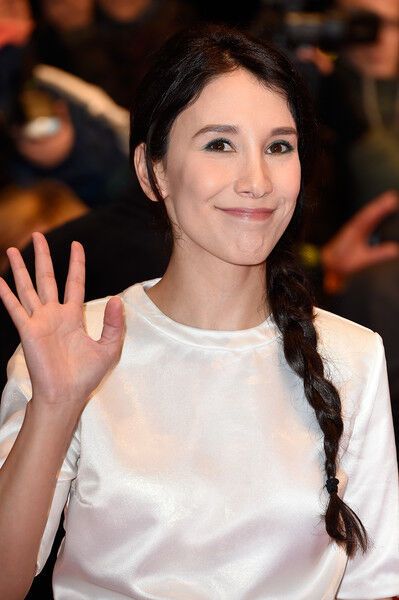 Ольга Куриленко, Жюльет Бинош, Одри Тоту на красной дорожке Берлинале