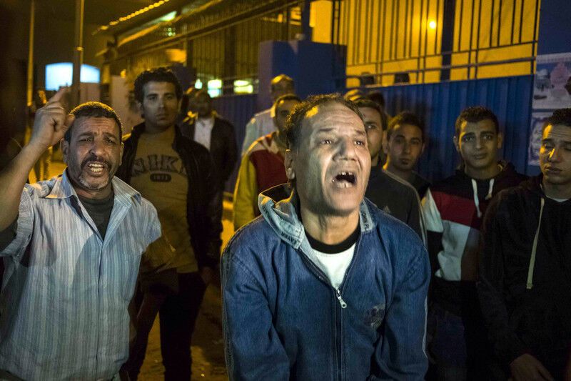 В Египте погибли более 20 фанатов: фото и видео столкновений