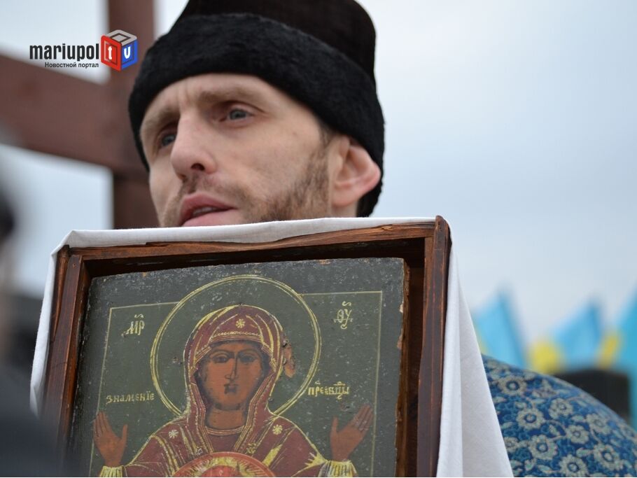 В Мариуполе перед терактом замироточила икона Божьей Матери "Знамение": фото и видео чуда