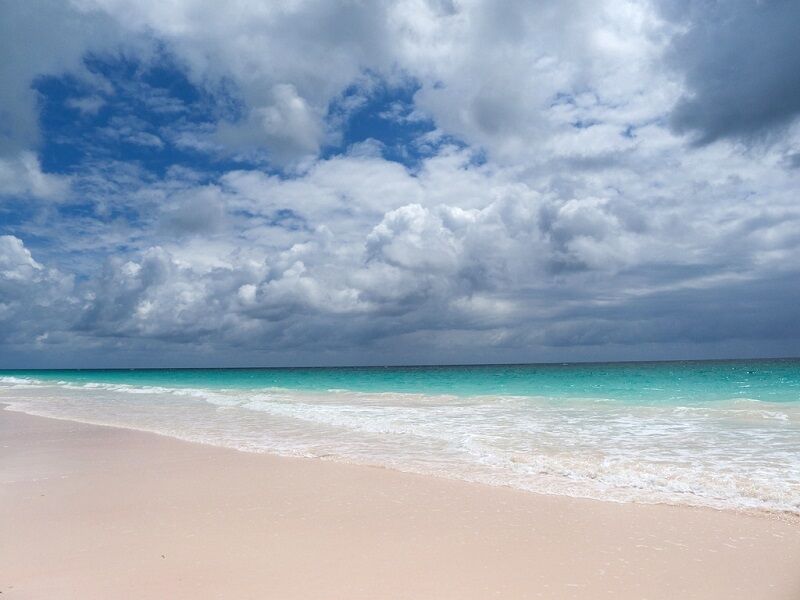 24 фото фантастического розового пляжа на Багамских островах