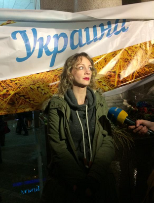 В Киеве митингуют жители Луганской и Донецкой областей: фото акции