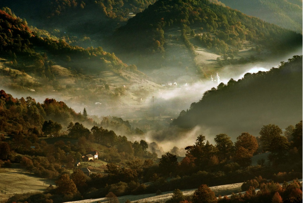 Не оторвать глаз: завораживающее утро румынских гор
