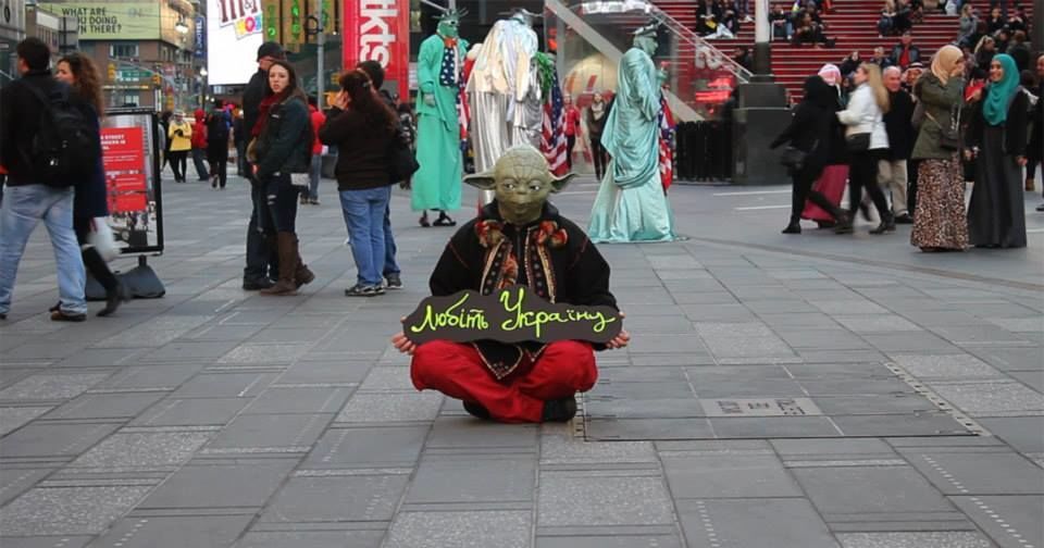 Мастер Йода почитал "Кобзарь" в Нью-Йорке. Фотофакт