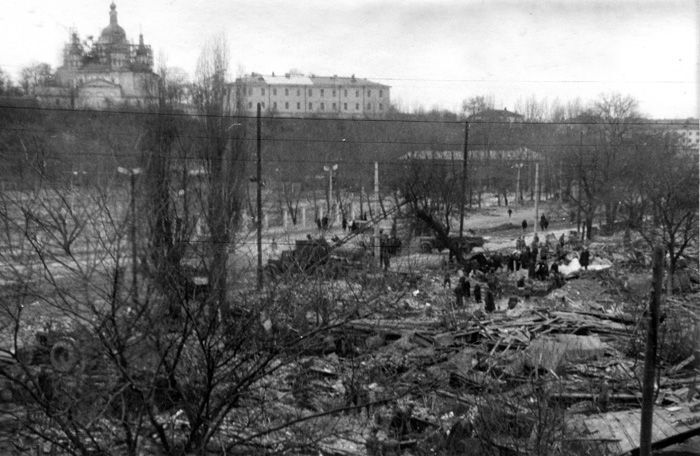 В Киеве вспоминают жертв масштабной Куреневской трагедии