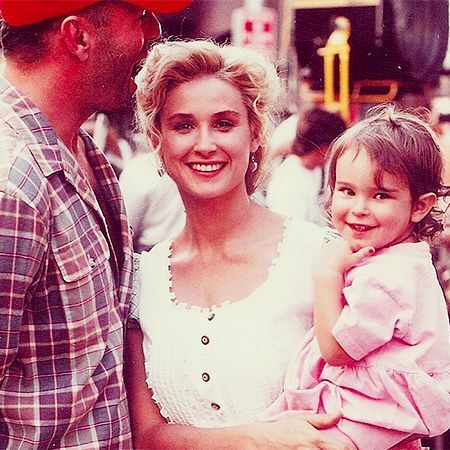 Звезды показали свои детские фото в Instagram