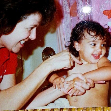 Звезды показали свои детские фото в Instagram