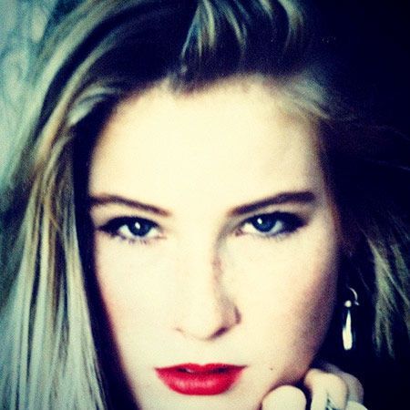 Звезды показали свои детские фото в Instagram