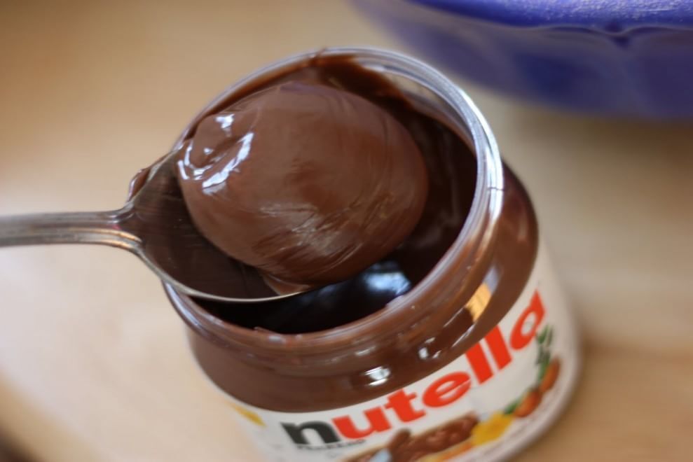 Nutella. В 1964 году кондитер Пьемонт Ферреро создает крем из сахара и пальмового масла с лесными орехами