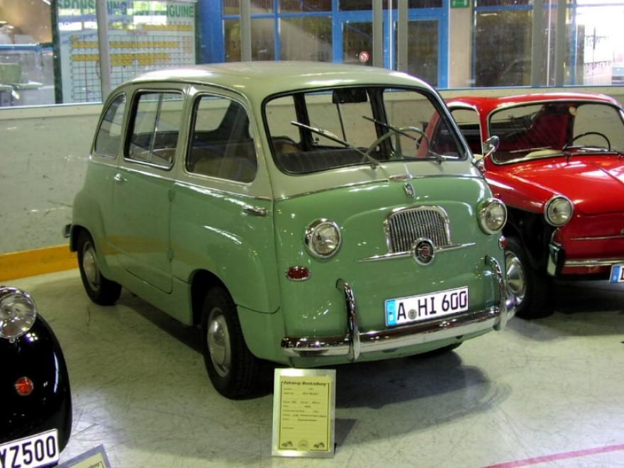 Минивэн. В 1956 году Fiat выпускает 600 Multipla, который вмещает пять пассажиров помимо водителя