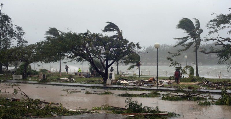 Циклон "Пэм" полностью разрушил столицу Вануату: опубликованы фото и видео
