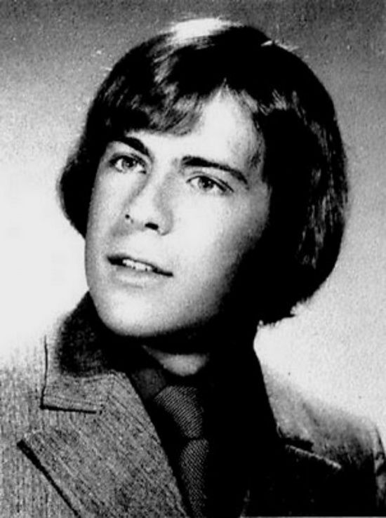 20 знаменитостей до того, как они стали известными: опубликованы фото