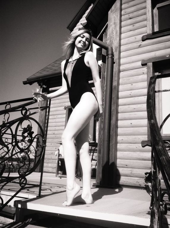 Роскошные киевлянки: секрет потрясающей фигуры Анны