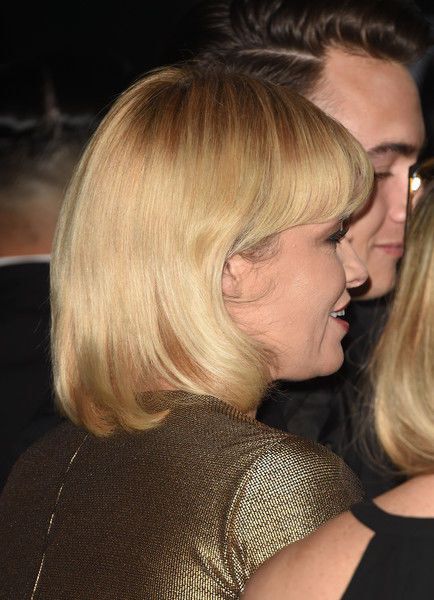 У Памелы Андерсон перекосился бюст