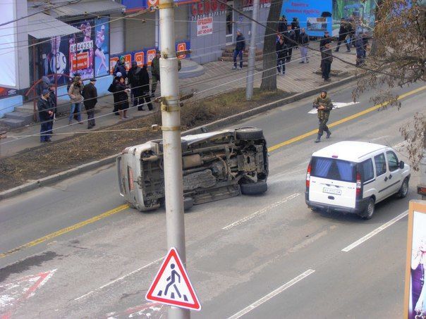 В центре Донецка в ДТП попало авто с боевиками - СМИ