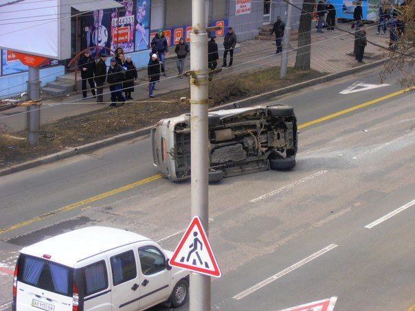 В центре Донецка в ДТП попало авто с боевиками - СМИ