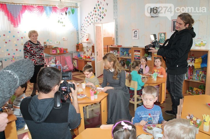 Инспектор Фреймут приехала в прифронтовую зону Донбасса: фоторепортаж из Артемовска