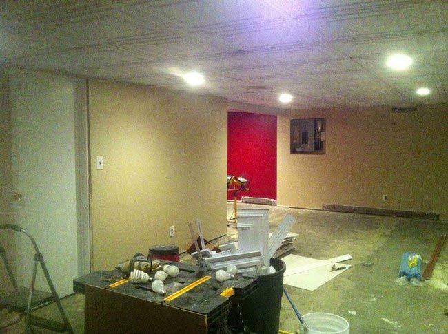 Парень превратил свой подвал в самый настоящий бар