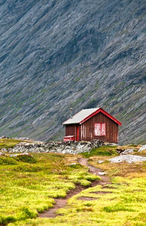 Захватывающее путешествие по Норвегии: 50 потрясающих фото